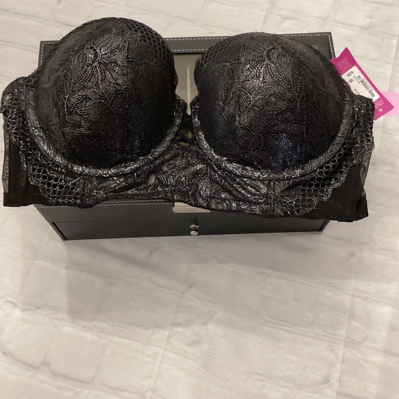 Ambrielle Other - AMBRIELLE LACE DEEP PLUNGE BRA (Size:38D) NWT